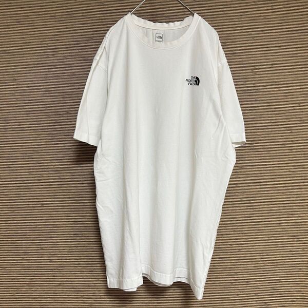 ノースフェイス 半袖Tシャツ 白ホワイト プリントロゴ ストレッチ 伸縮性 ワンポイントロゴ 古着 F1