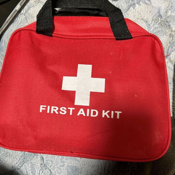 救急バッグ FIRST AID KIT