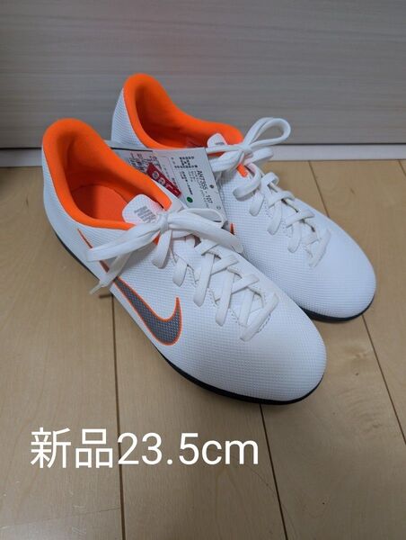 NIKE ナイキ サッカー トレーニングシューズ ホワイト/オレンジ 23.5cm 靴 スパイク