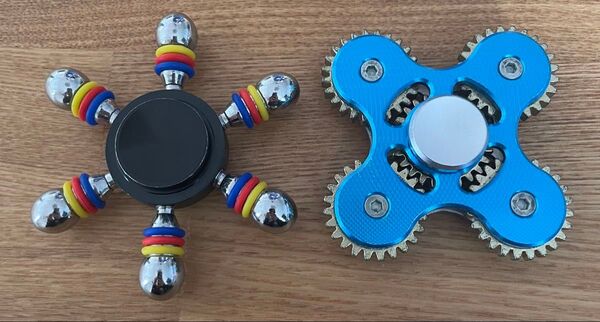 香港 ハンドスピナー 2点セット