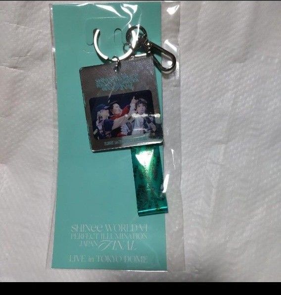 SHINee 銀テープ風キーホルダー