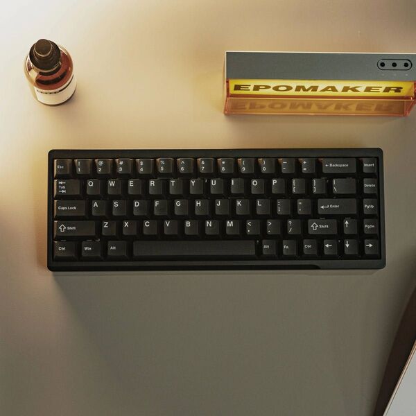 【未使用品】EPOMAKER Magforce 68 ゲーミングメカニカルキーボード