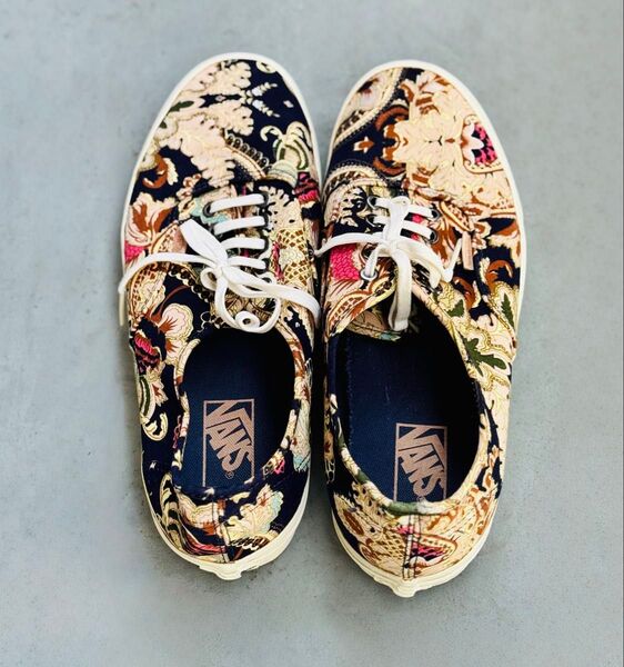 Vans 花柄 スニーカー ネイビー・ベージュ