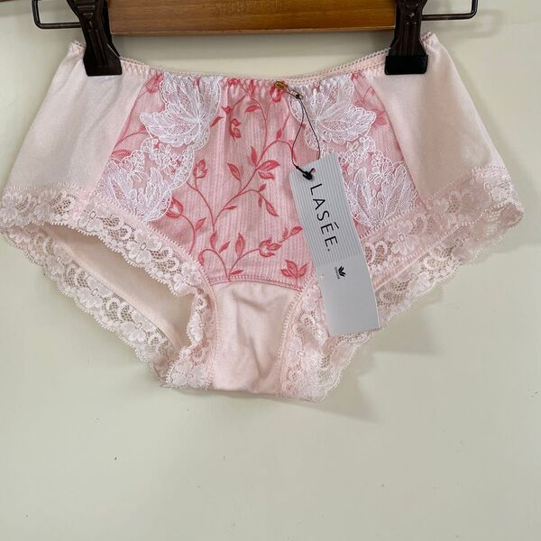 未使用タグ付き★ワコール Wacoal ラゼ LASEE★ショーツ