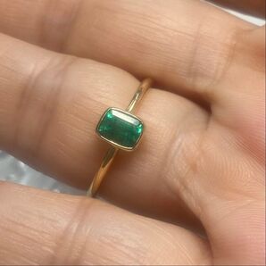 エメラルドリング