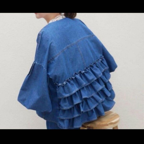新品Back frill design denim jacketブルー薄手のライトデニム