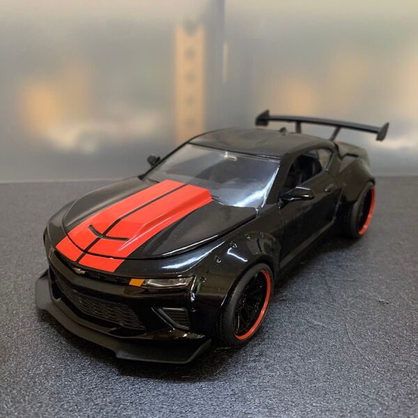 831 美品 シボレー カマロ SS 1/24スケール ダイキャスト ミニカー ワイルドボディー 深リムホイール