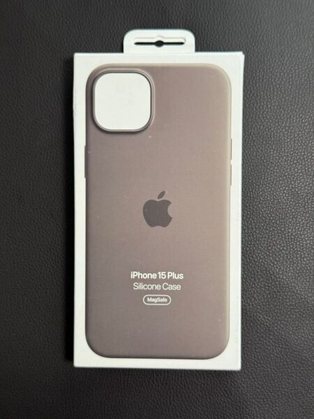 Apple アップル 純正 iPhone 15 Plus シリコンケース・クレイ 未使用品 開封済