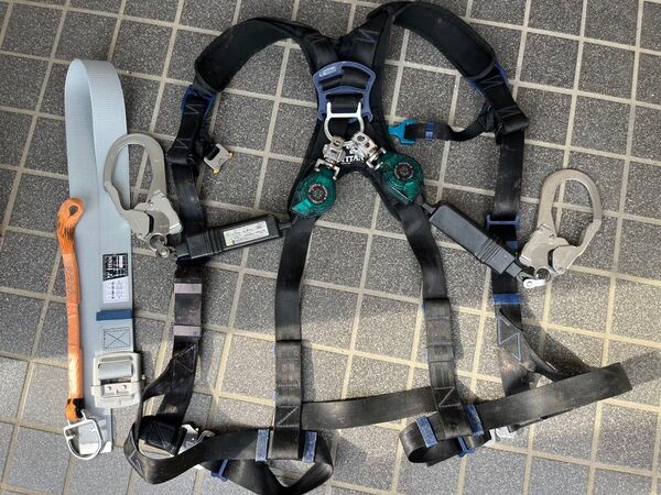 タイタン 新規格 墜落制止用器具 フルハーネス 安全帯 Mサイズ 胴ベルト付き