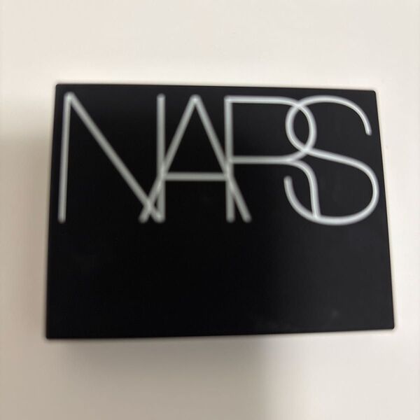 NARS ライトリフレクティングセッティングパウダー プレスト N のミニサイズ