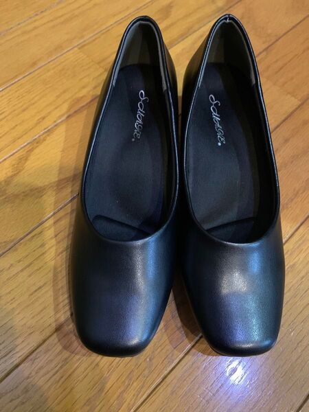 美品 パンプス 黒 22.5