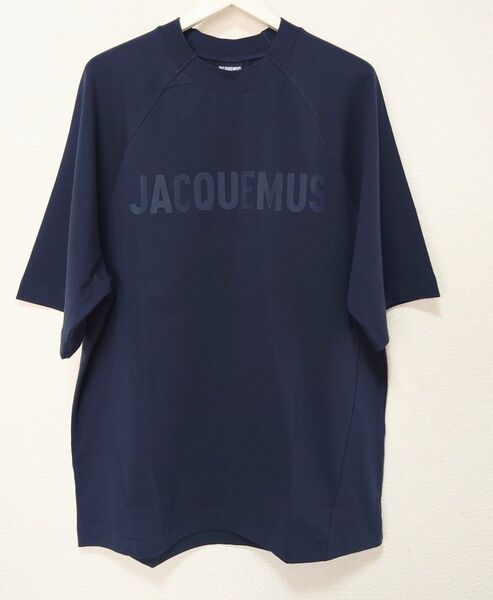 新品JACQUEMUS ジャックムー ジャックムス 24aw LE TSHIRT TYPO ロゴTシャツ S ネイビー