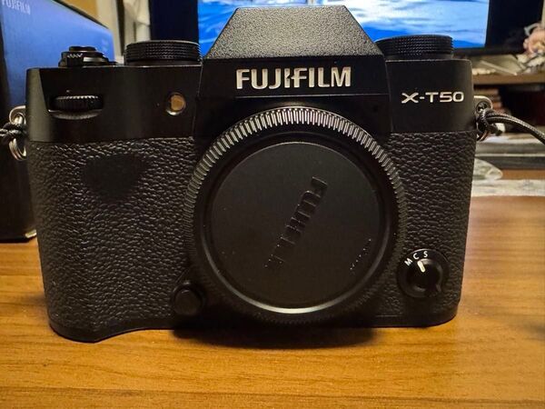 FUJIFILM X-T50 ボディ(シャッター数6926) ブラック ミラーレス一眼 バッテリー等セット