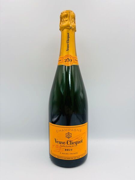 未開栓 Veuve Clicquot ウーヴクリコ ブリュット イエローラベル 750ml 12.5%