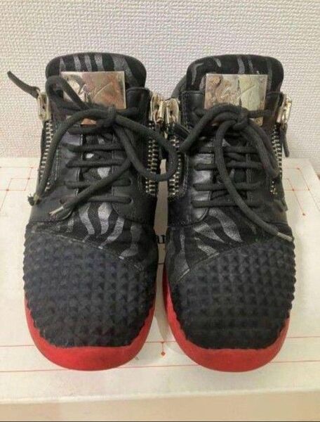 Giuseppe Zanotti★レザースタッズ型スニーカー