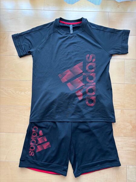 adidas Tシャツ&ハーフパンツ セットアップ ブラック×レッド