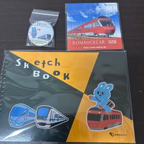 小田急もころん 3個セット GSEロマンスカー 缶バッジ パズル スケッチブック