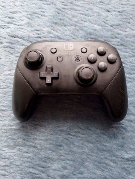 Nintendo Switch Proコントローラー