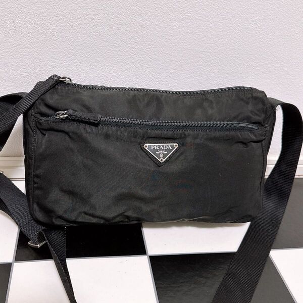 《美品》PRADA(プラダ)ショルダーバッグ