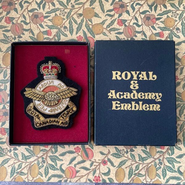 希少 ROYAL CANADIAN AIR FORCE カレッジ エンブレム ワッペン カナダ空軍