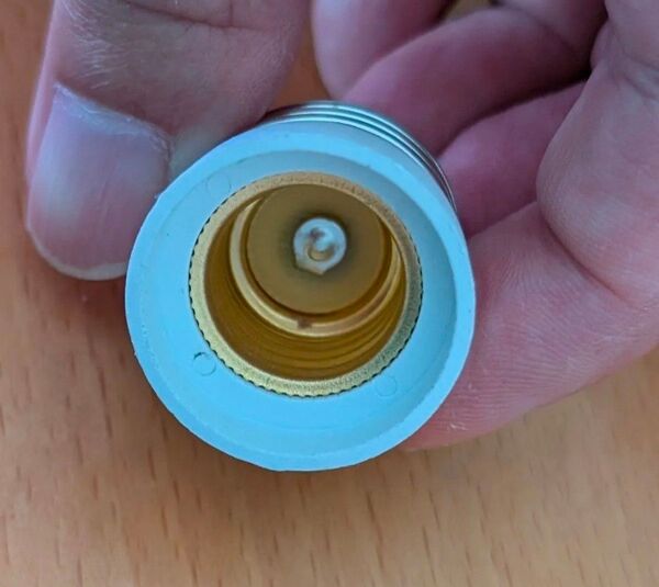 E17→E26変換ソケット【未使用品】