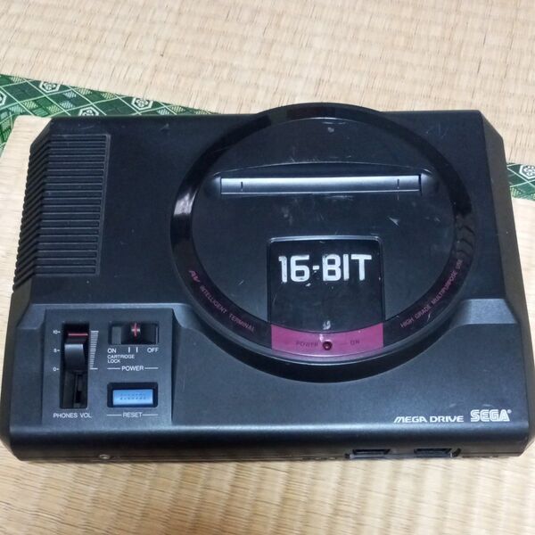 SEGA MEGA DRIVE 本体 ジャンク