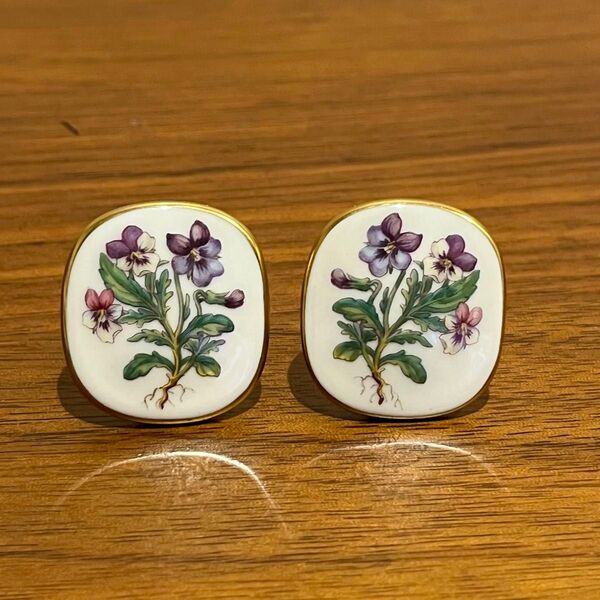 ロイヤルコペンハーゲン フローラダニカ イヤリング ROYAL COPENHAGEN アクセサリー フラワーデザイン 未使用品