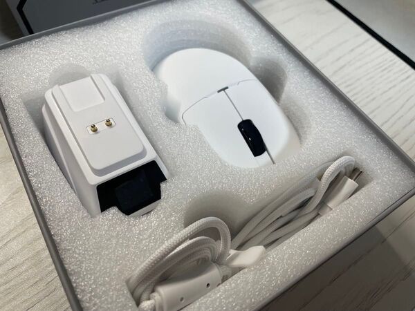 【美品】AJAZZ AJ159 ワイヤレスゲーミングマウス4K 8KHz対応 OLEDディスプレイ充電スタンド付き