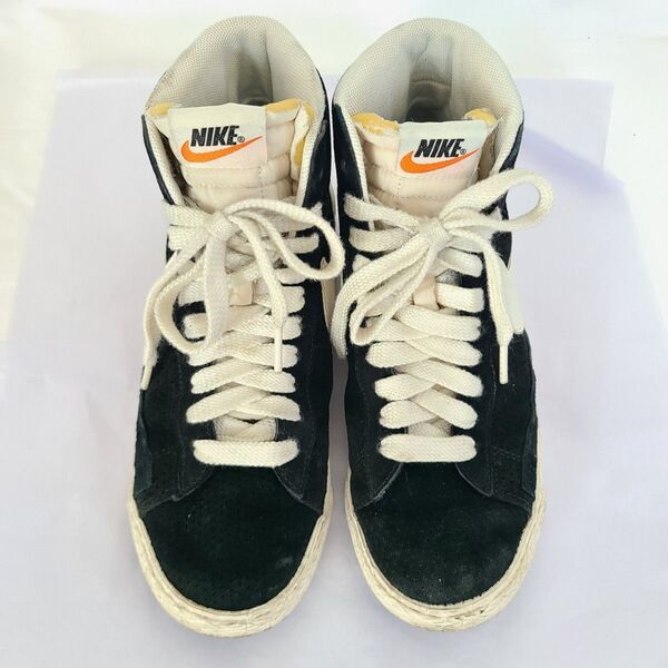 NIKE ナイキ スニーカー 24㎝ ハイカット レディース 靴 スエード 黒