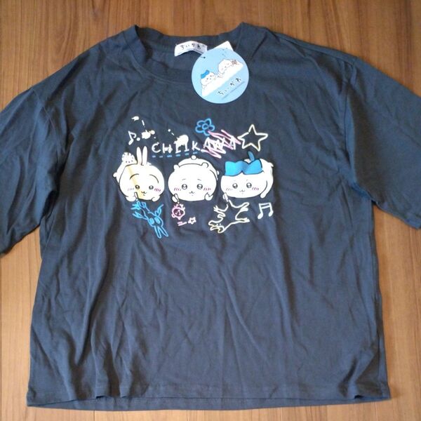 新品未使用紙タグ付きちいかわ 濃灰半袖Tシャツ レディース3L ゆったり ハチワレうさぎ 人気完売商品