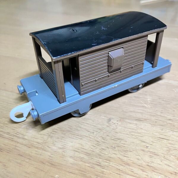 プラレール トーマスシリーズ ブレーキ車 茶色 雪かきトーマス