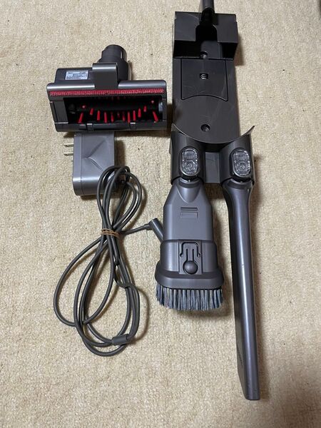 ダイソン dyson dc62 V6 充電ケーブル 壁掛けアタッチメント スキマノズル2種 ミニモーターヘッド 5点