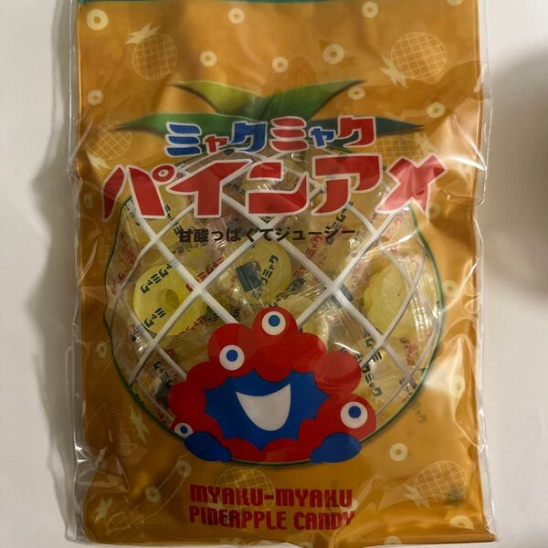 ミャクミャク パインアメキャンディ