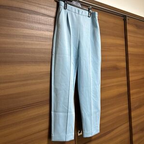 限定価格 美品 ボンディングセンターピンタックコクーンパンツ