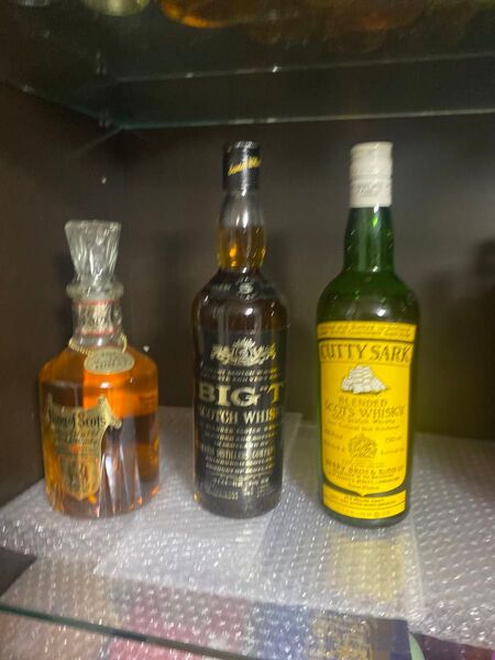 ウイスキー3本セット Johnnie Walker、BIG'T、CUTTY SARK