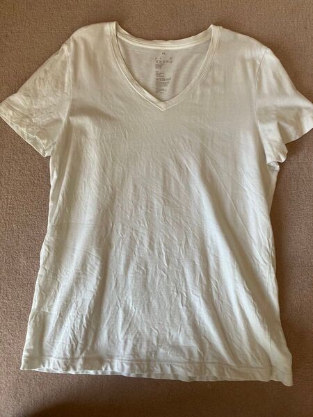 ユニクロ Vネック Tシャツ