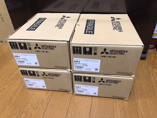 三菱 電子式電力量計 未使用品4点セット M2PM-R 3P3W 200V 120A 60Hz 形名コード:2BC 822