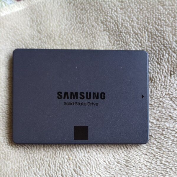 SAMSUNG 1TB SSD 正常判定