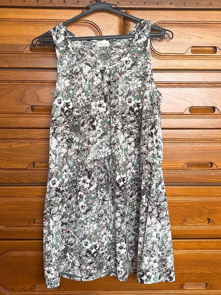 【美品】花柄 ノースリーブ ワンピース