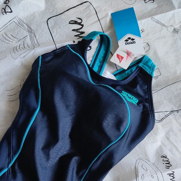 arena 競泳水着 レディース M ネイビー 未使用 値下げしました