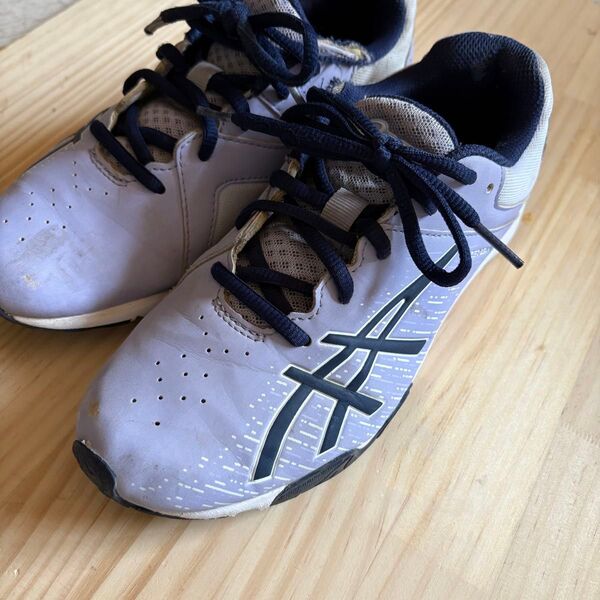 asics レイザービーム