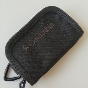 Columbia コロンビア コインケース 小銭入れ パスケース カードケース グレー グレージュ 灰色 黒 ブラック ロゴ