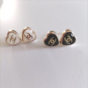 2セット ハートピアス ロゴ