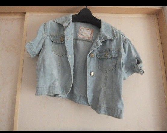 ショート丈 パフスリーブ Presuque Tout Gジャン デニム Lサイズです