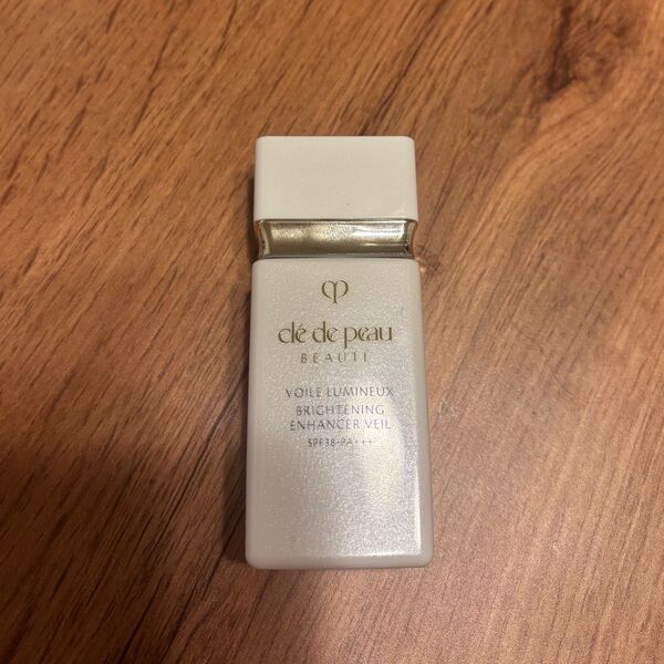 クレ・ド・ポー ボーテ ヴォワールルミヌ 美白プレメイクアップ 30ml