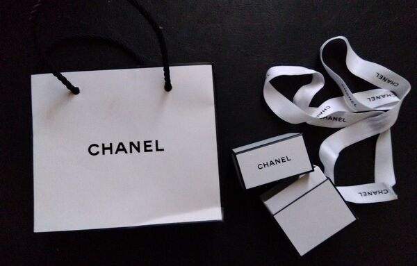 CHANEL 空き箱 ボックス ショッパー リボン