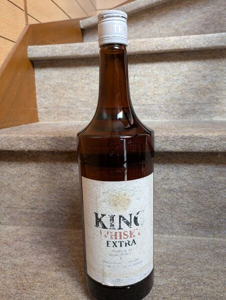 キングウイスキーエクストラ KING WHISKY EXTRA 古酒 ラベル難あり 1.8L瓶入り