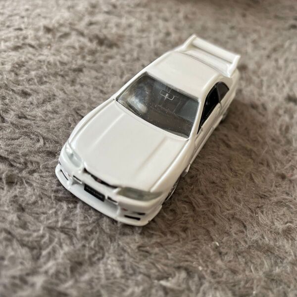 トミカプレミアム 13 日産 スカイライン GT-R (1/62スケール トミカ 887379)