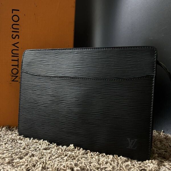 美品 ルイヴィトン LOUIS VUITTON ポシェットオム セカンドバッグ クラッチバッグ エピ レザー ノワール メンズ