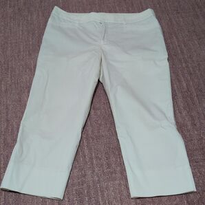 ラストお値下げ。23区。38Мサイズ。オフホワイト クロップドパンツ 綿95%。レディース。白。春〜秋口サブリナ丈パンツ。